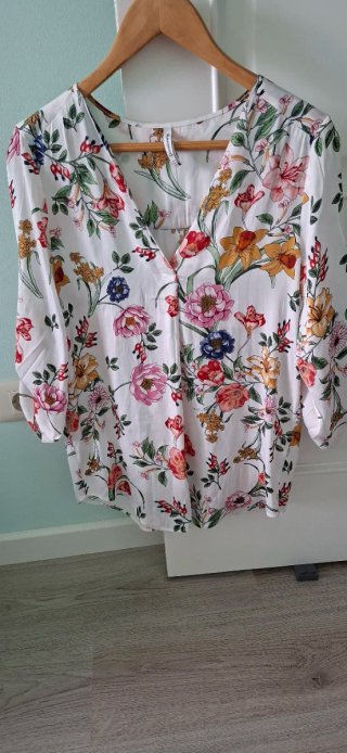 Blusa Stradivarius Estampada Talla M