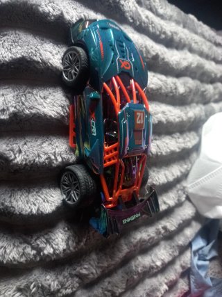 Coche de carreras de fricción grande