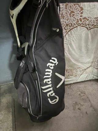 Bolsa de Golf Callaway Negra y palos pada zurzo