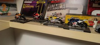 Set de 4 Motos a Escala Valentino Rossi
