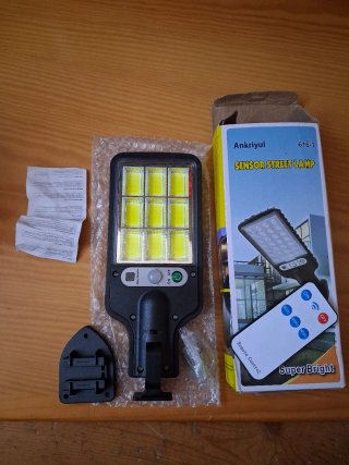 Aplique Solar LED Ankriyul con Mando