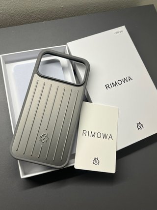 Cover Rimowa per iPhone 18 Pro Max
