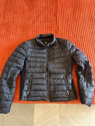 Chaqueta acolchada Zara azul marino