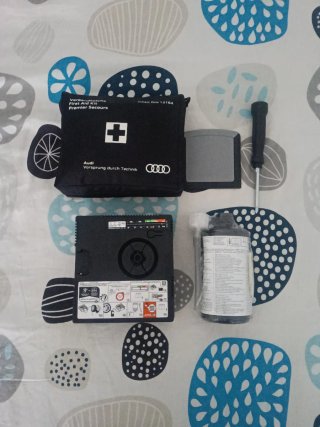 Kit Antipinchazos y Botiquín Audi