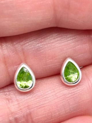 Pendientes de Plata de Ley 925 y Peridoto