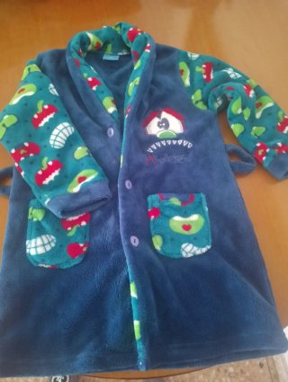 Batín infantil azul.
