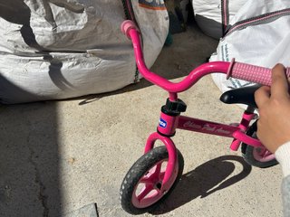 Bicicleta sin pedales Chicco Pink Arrow