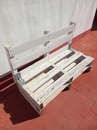 Sofá infantil de palet blanco