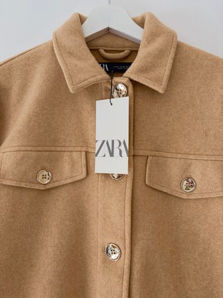 Zara chaqueta beige botones NUEVA