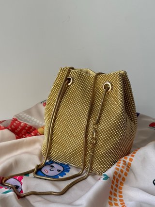 Bolso de fiesta dorado