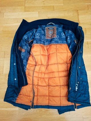 Cazadora de Pluma, impermeable,doble cierre.