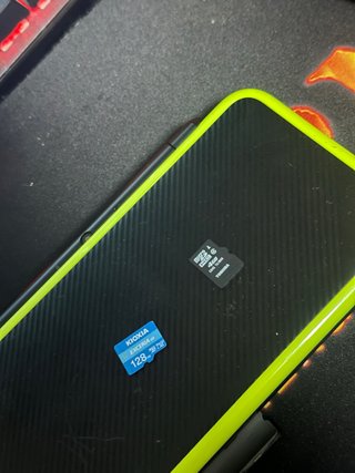 Nintendo New 2DS XL Negra y Verde Para reparar