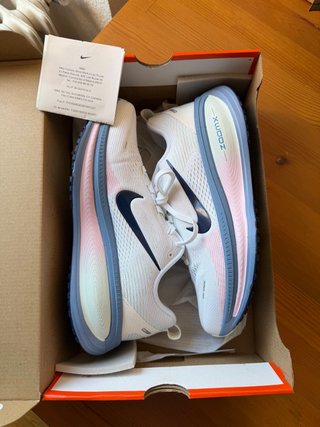 Zapatillas Nike Vomero 18 Talla 42