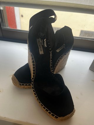 Alpargatas de cuña negras Pull&Bear