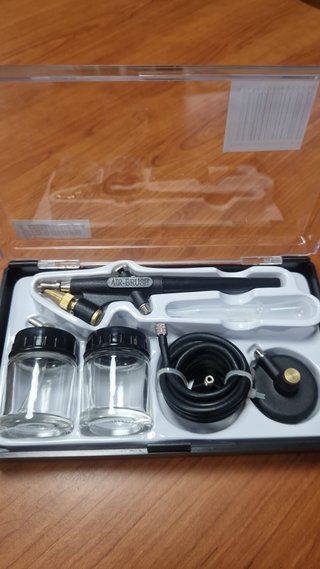 Aerógrafo con accesorios