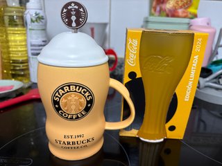 Taza Starbucks y Vaso Coca-Cola Edición 2024