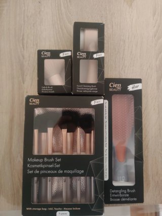 Set de Maquillaje y Cuidado Cien