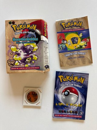 Caja y Manuales Pokémon Mazo Guardaespaldas Fosil