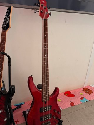 Bajo Yamaha TRBX 304 CAR