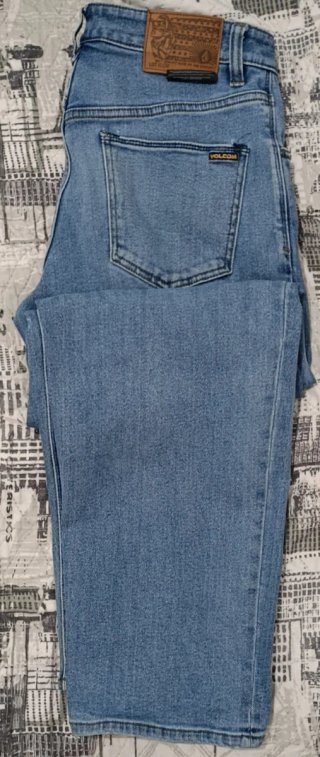 Vaqueros Volcom Bilow talla 27
