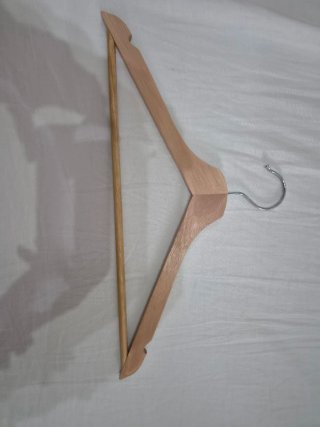 Percha de madera IKEA