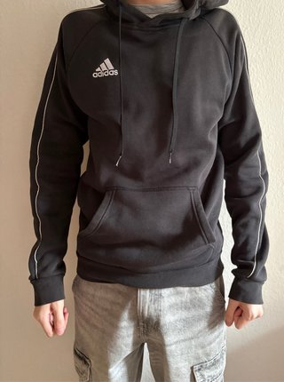 Sudadera adidas negra con capucha