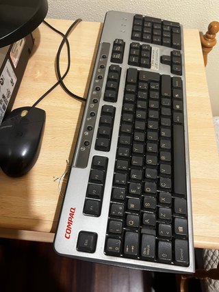 Teclado y Ratón Compaq de Hp con entrada HDMI