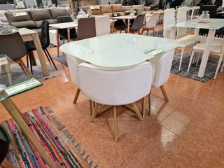 Mesa de Cristal Templado Teka + 4 Sillas