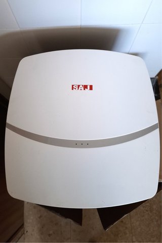 Inversor y medidor consumo trifásico SAJ de 10 kw