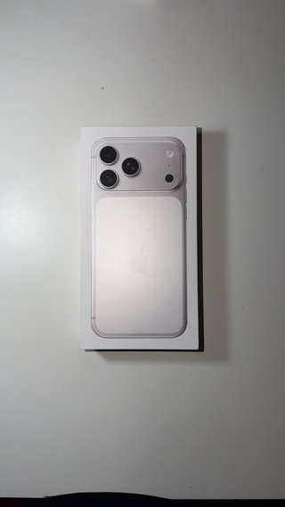 Caja iPhone 17 Pro Max Silver