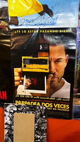 Locandina del film Sbatte due volte