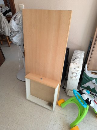 se regala Escritorio de madera
