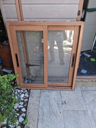 Ventana Corredera de Aluminio Color Madera