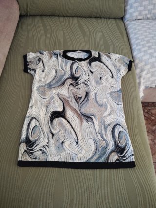 Camiseta de mujer con estampado abstracto