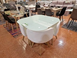 Mesa de Cristal Templado Teka y 4 Sillas