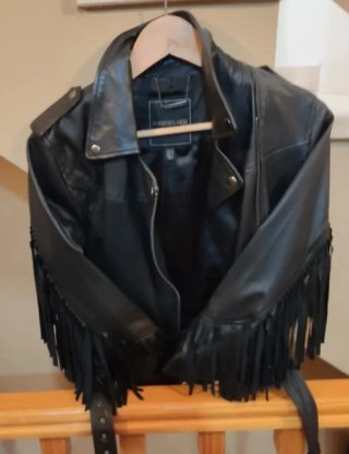 Chaqueta Rockera con Flecos Negra