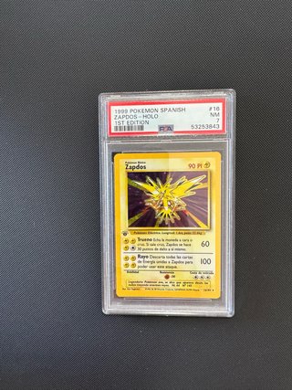 Carta Pokémon Zapdos Base Set 1ª Edición PSA 7