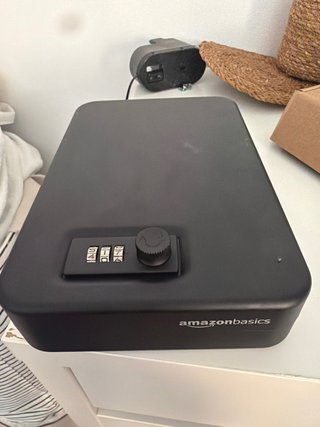 Caja de Seguridad AmazonBasics