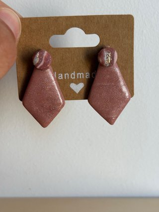 Pendientes de acero ligeros