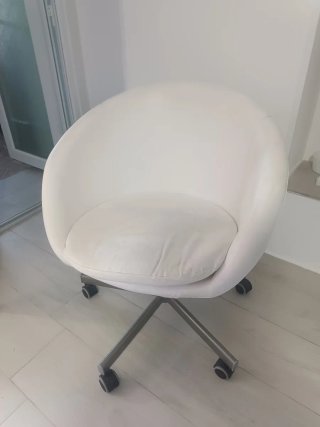 Silla giratoria Ikea blanca