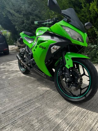 Kawasaki Ninja 300