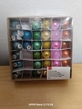 Set de 32 Bolas de Navidad HEMA