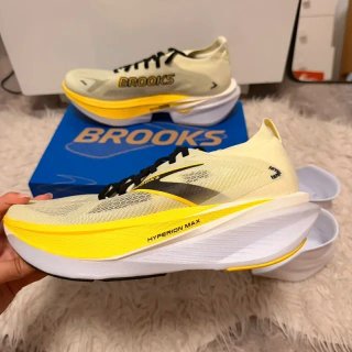 Zapatillas Brooks Hyperion Max 3 Talla 42.5