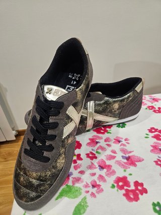 Zapatillas Munich Talla 41 sin caja original