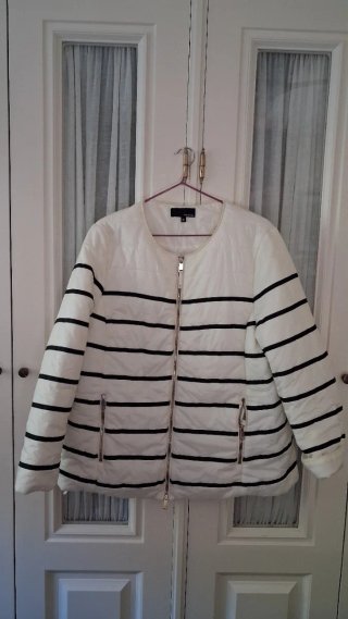 Anorak Couchel blanco con rayas