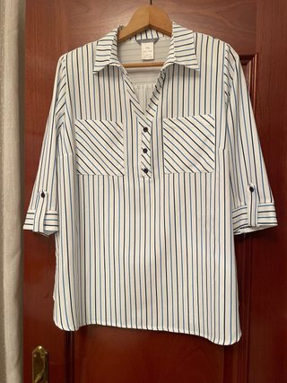 Camisa de rayas de mujer