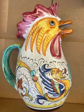 Brocca in ceramica dipinta a mano