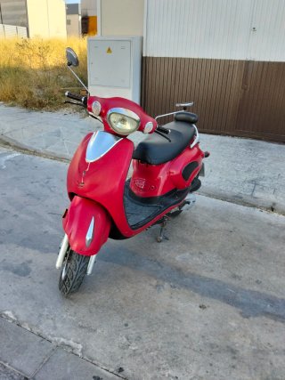 Scooter Zongshen 125cc Classic Roja