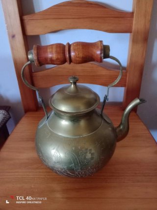 Tetera de Cobre Árabe con Detalles Grabados