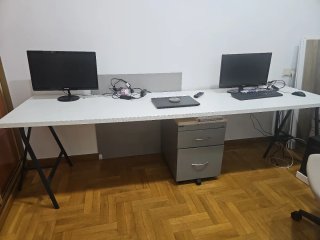 Escritorio doble con Cajonera